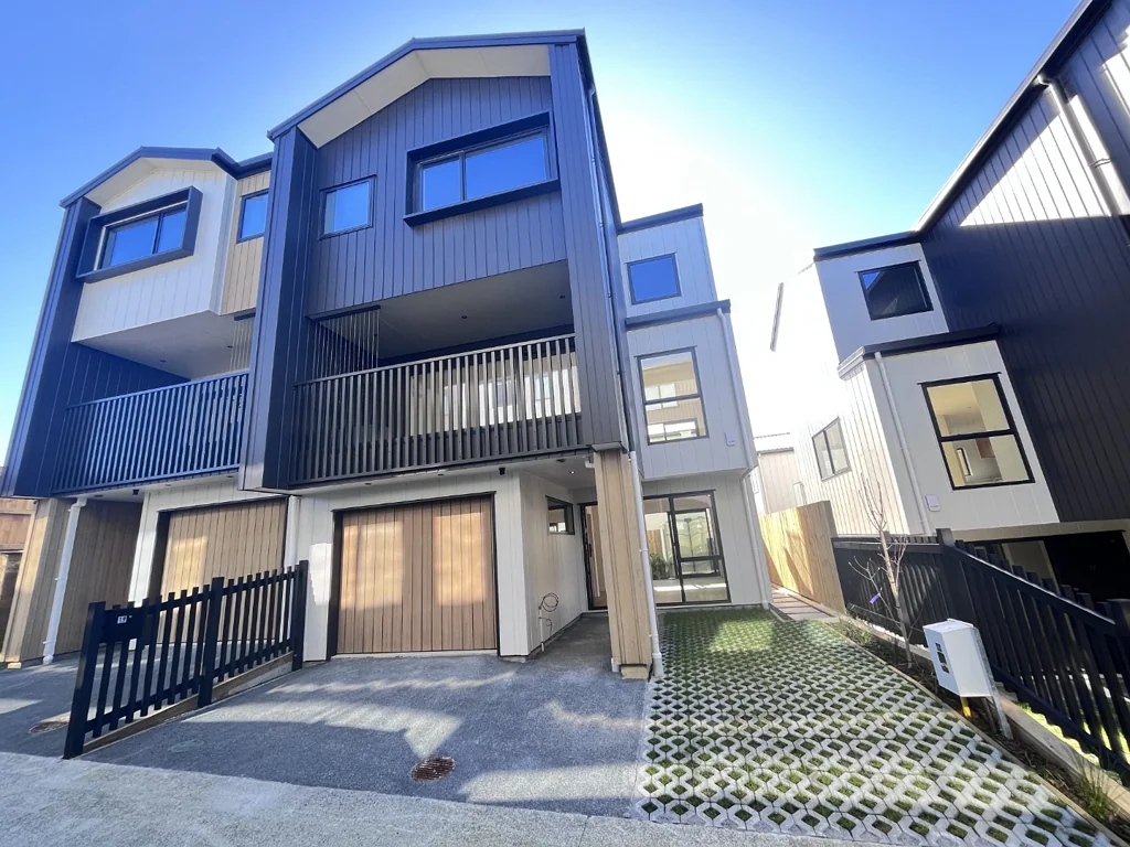 Brand New 4 Beds Home in Rangitoto Zone