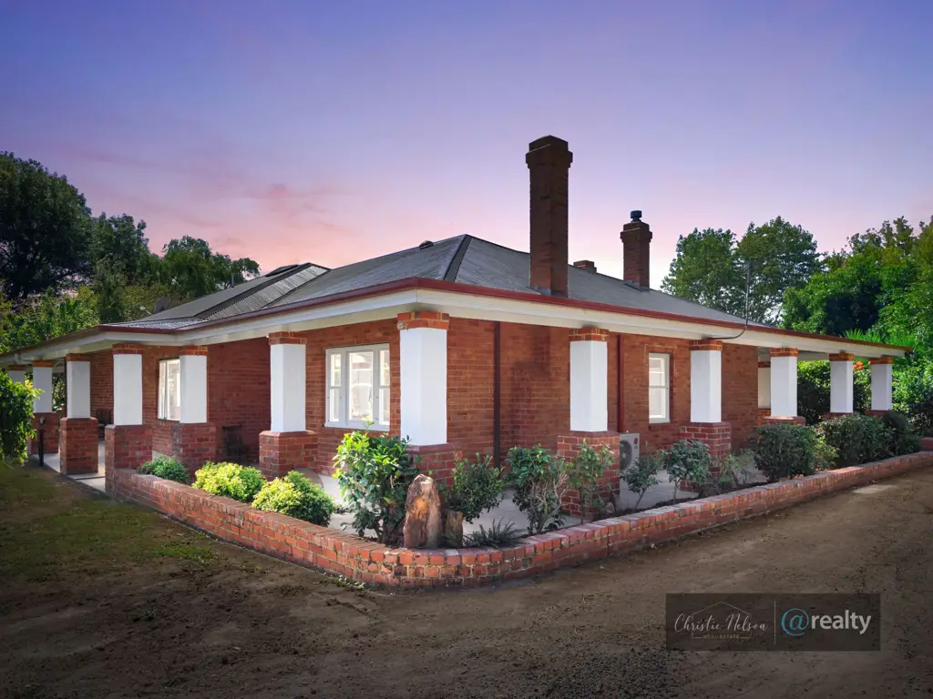 Mardan Victorian beauty on idyllic 48 acres.