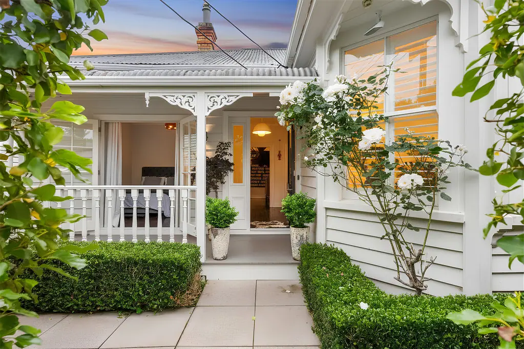 Grey Lynn 3Moenga Children grown up... Time to move?
