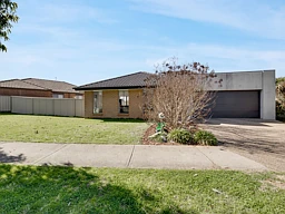 42 Greta Drive, Hamilton Valley
