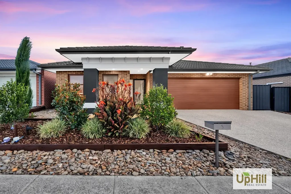5 Haflinger Avenue, Clyde North, VIC 3978
