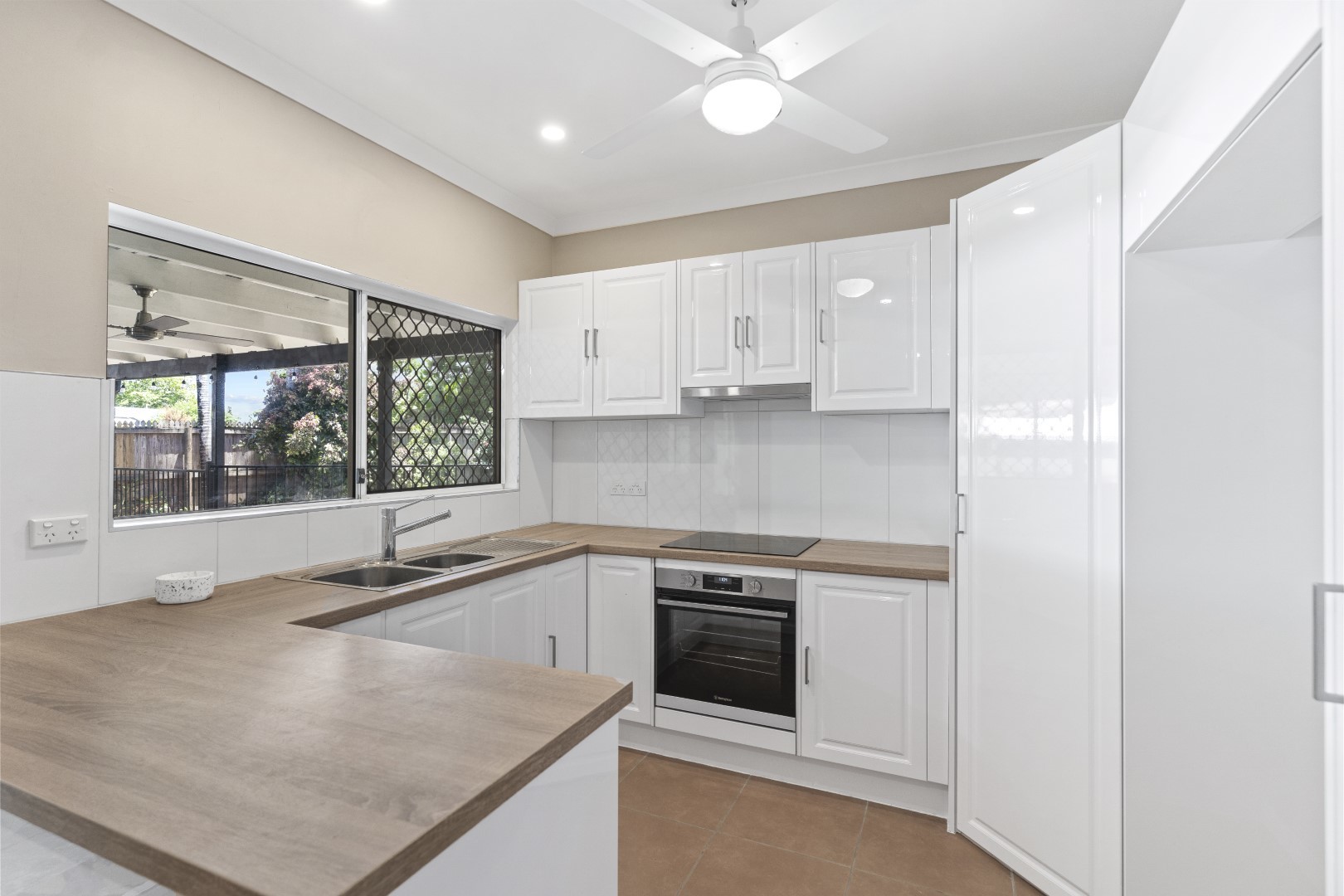 16 BARNARD DR, MOUNT SHERIDAN QLD 4868, 0 habitaciones, 0 baños, House