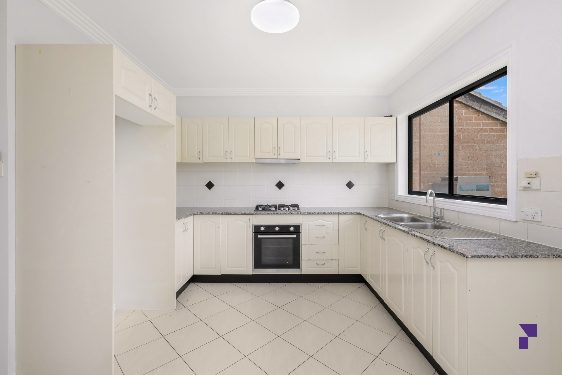 UNIT 9 54 ROOKWOOD RD, YAGOONA NSW 2199, 0 chambres, 0 salles de bain, Townhouse