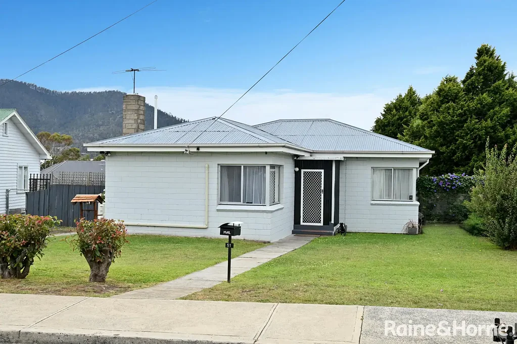 51 Edinburgh Crescent, Goodwood, TAS 7010
