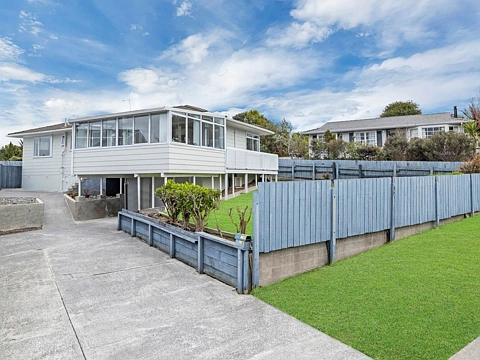 99 Sycamore Drive, Sunnynook, North Shore City, Auckland
