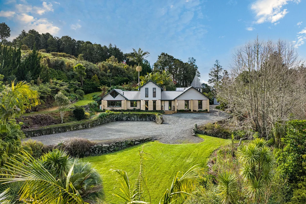 Whakapara 5房  A Rare Multigenerational Retreat on the Hilltop