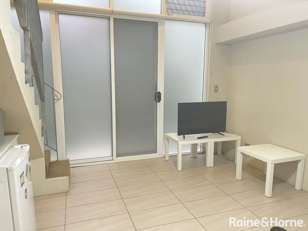 Studio Living with Excellent Convenience