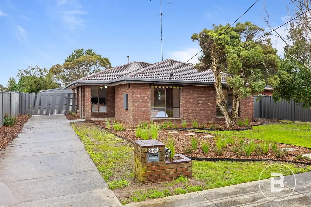 Sebastopol 3Moenga STYLISHLY RENOVATED FAMILY LIVING ON A GENEROUS ALLOTMENT
