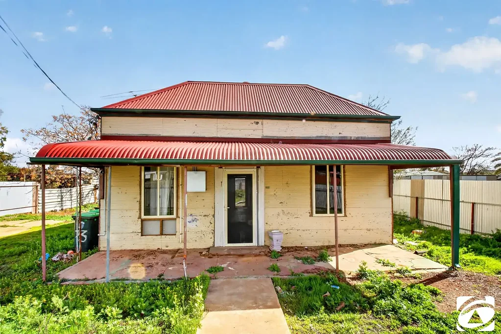 Broken Hill 3Moenga RENOVATION ALERT