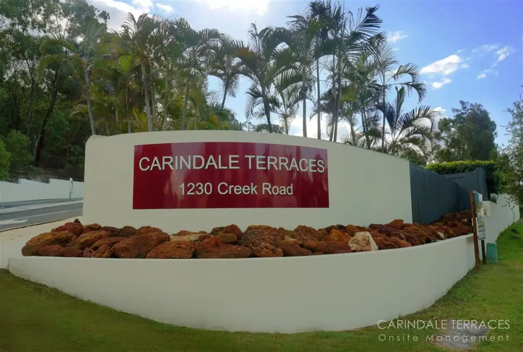 Carina Heights 2Zimmer Charming 2-Bedroom Townhouse - Perfect First Home or Investment