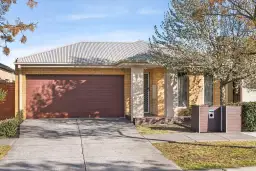 13 Scarlet Drive, Greenvale