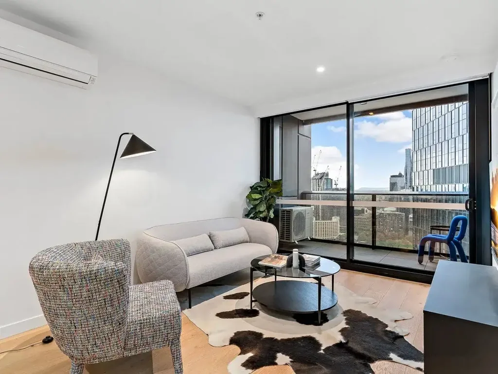 2-BED 2-BATH, UN-FURNISHED, NO SHORT-TERM OPERATORS