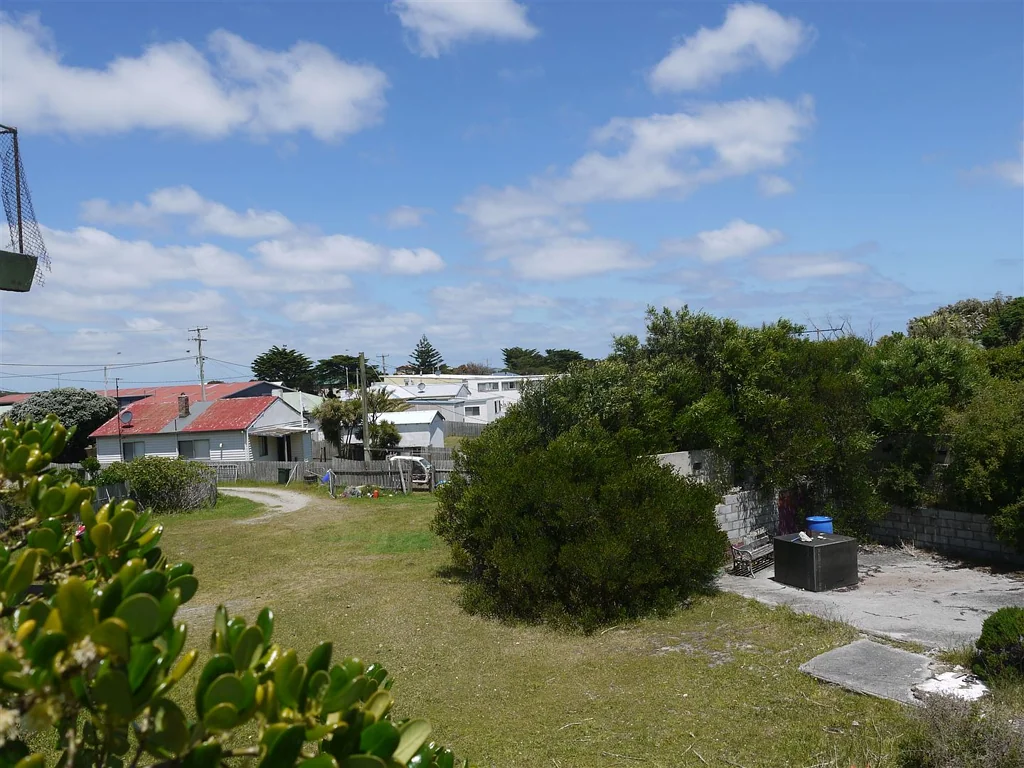 Currie Right in the Heart of Town