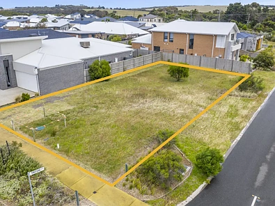 Point Lonsdale A Superb Opportunity with Water Views