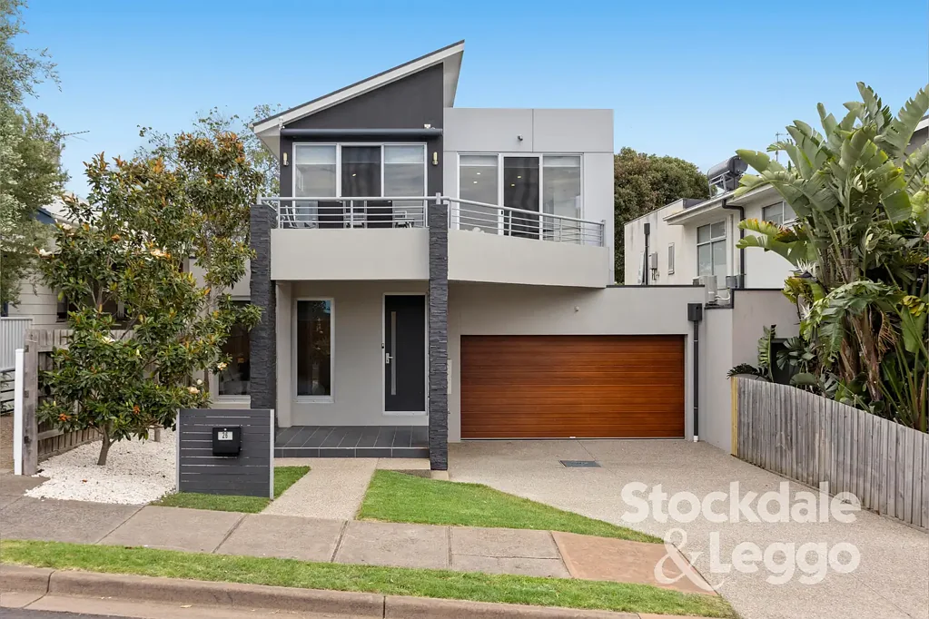 26 Ninth Avenue, Rosebud, VIC 3939