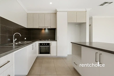 20 Rouen St, Madeley, WA 6065, 3 침실, 2 욕실, Townhouse