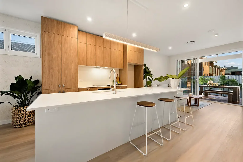 Marks Point 2कमरा Sophisticated Retreat Steps from the Lake