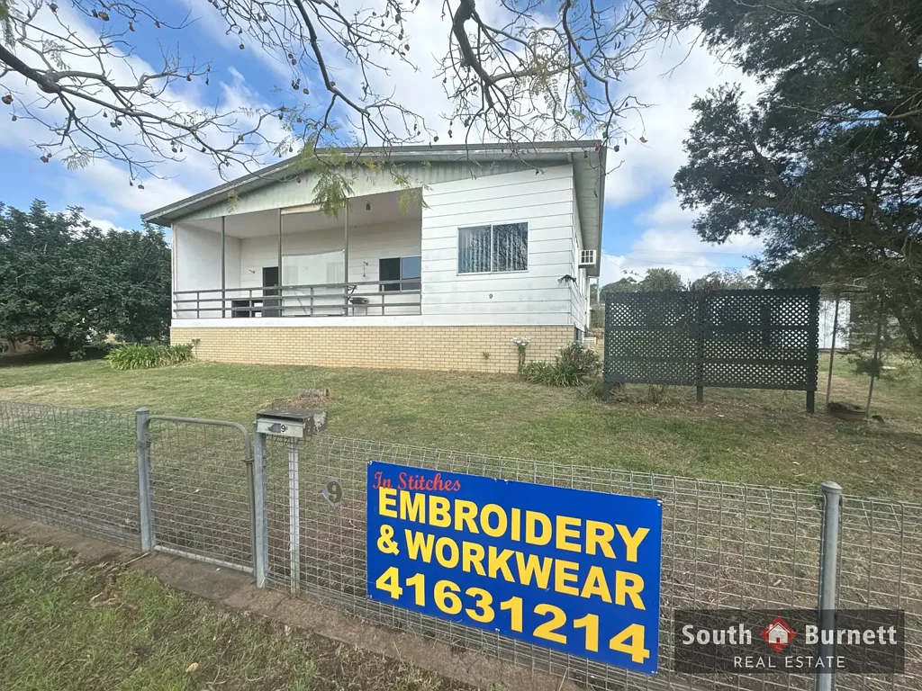 Nanango 4 Slaapkamer Large Family Home in Central Location