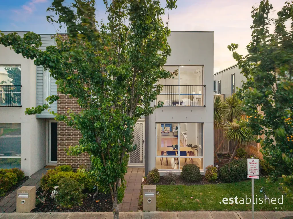 16 Hardware Lane, Point Cook, VIC 3030