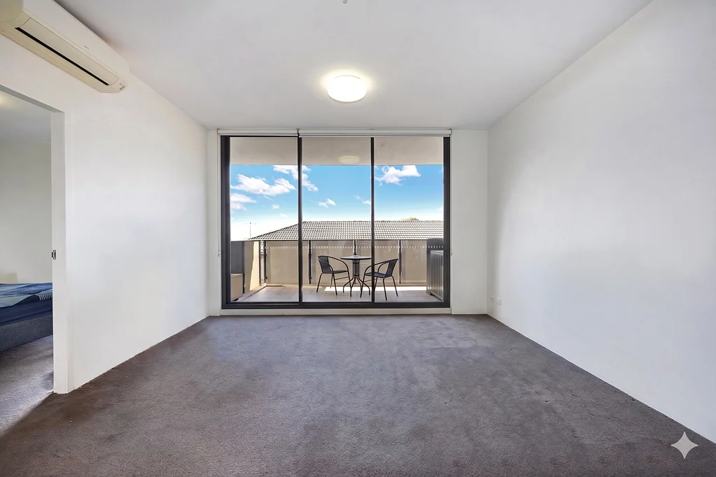 Hurstville 1ห้องนอน Sun-Drenched North-Facing Sanctuary in the Heart of Hurstville