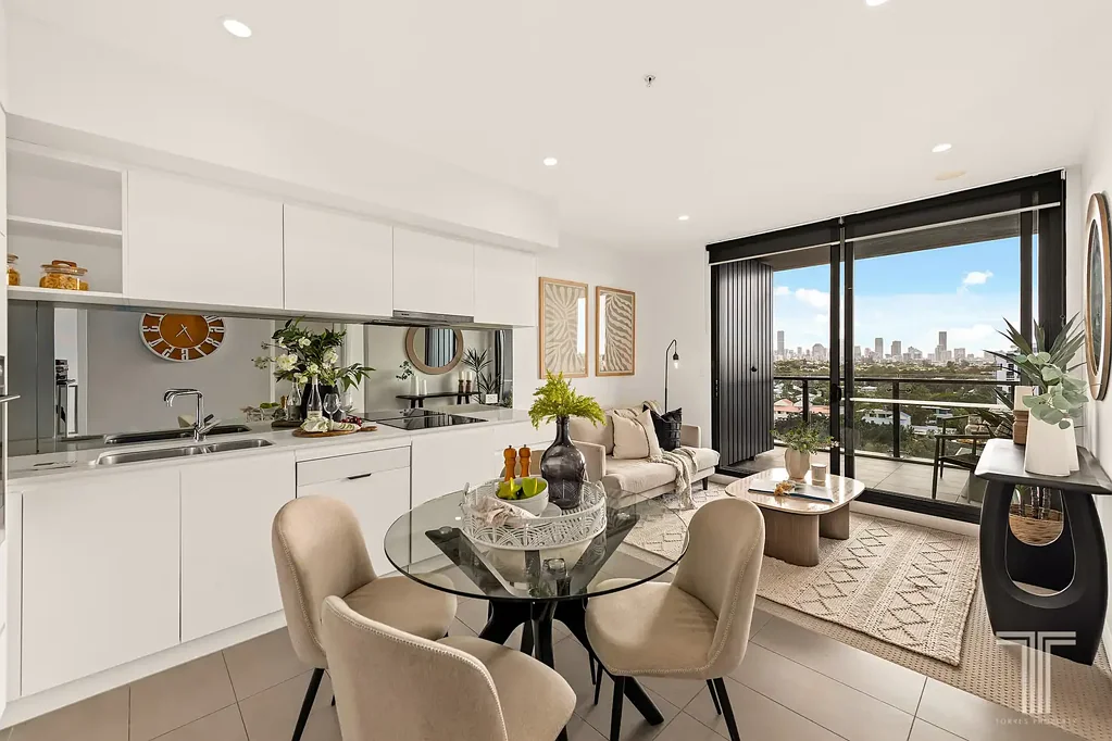10903/300 Old Cleveland Road, Coorparoo, QLD 4151