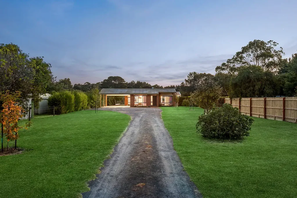 Birregurra 4 Bedroom Modernised on a Massive Block!