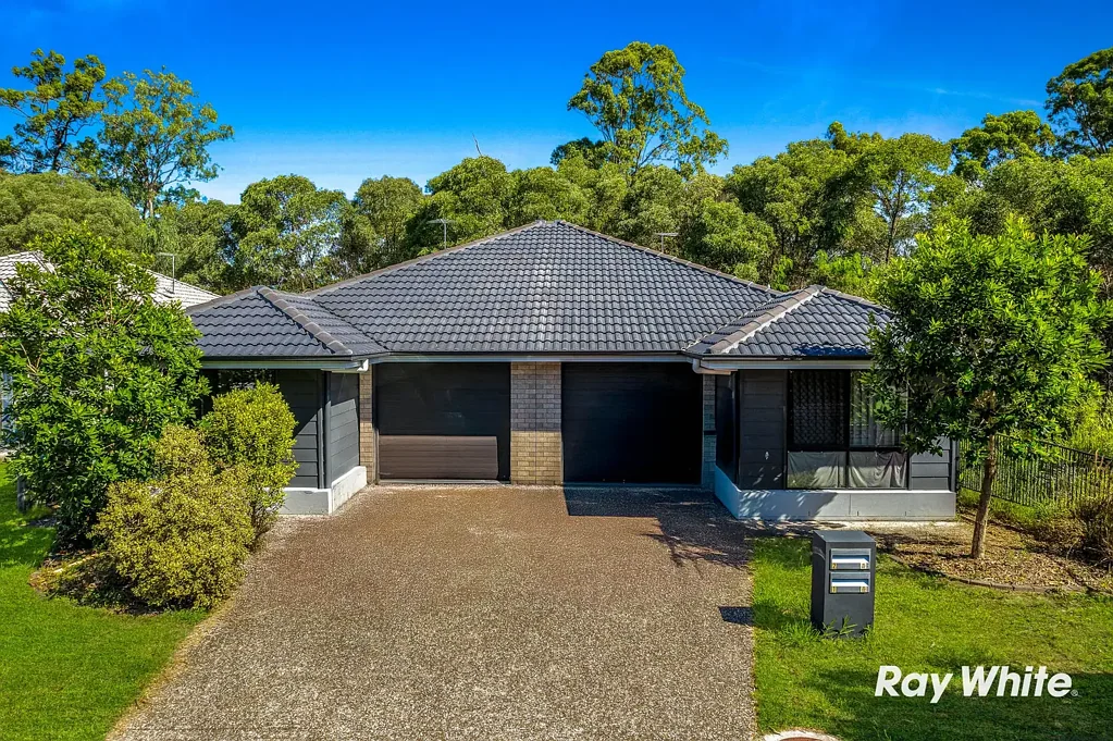 Loganlea 4 Bedroom Prime Dual-Key Investment - 24 Sunrise Court, Loganlea!