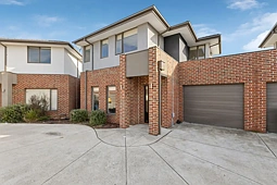 4/13-15 Henry Street, Pakenham