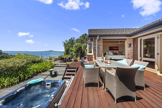 40 Rock Isle Road, Torbay, North Shore City