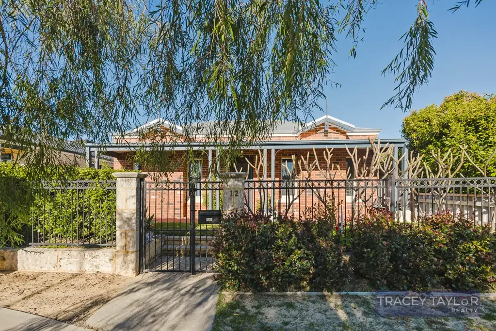12 Knighton Way, Butler, WA 6036