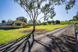 1368 Kangaroo Flat Road, Woodstock