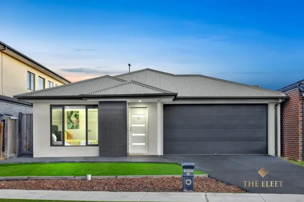 Stunning Family Home in Prime Point Cook Location!