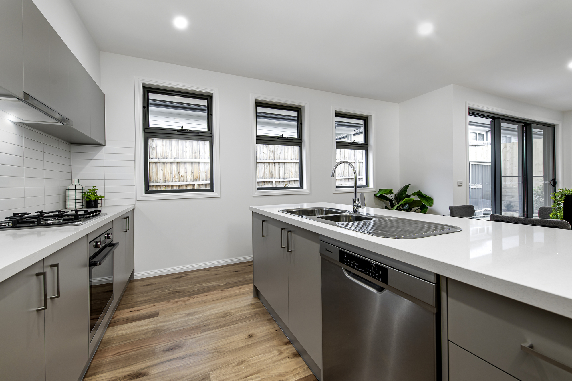 543 CANTERBURY RD, VERMONT VIC 3133, 0 habitaciones, 0 baños, Townhouse