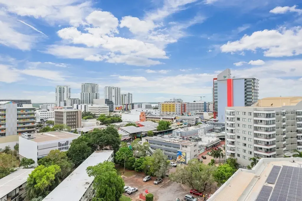 Fully Furnished & Equipped Esplanade Living with Spectacular Ocean & City Views