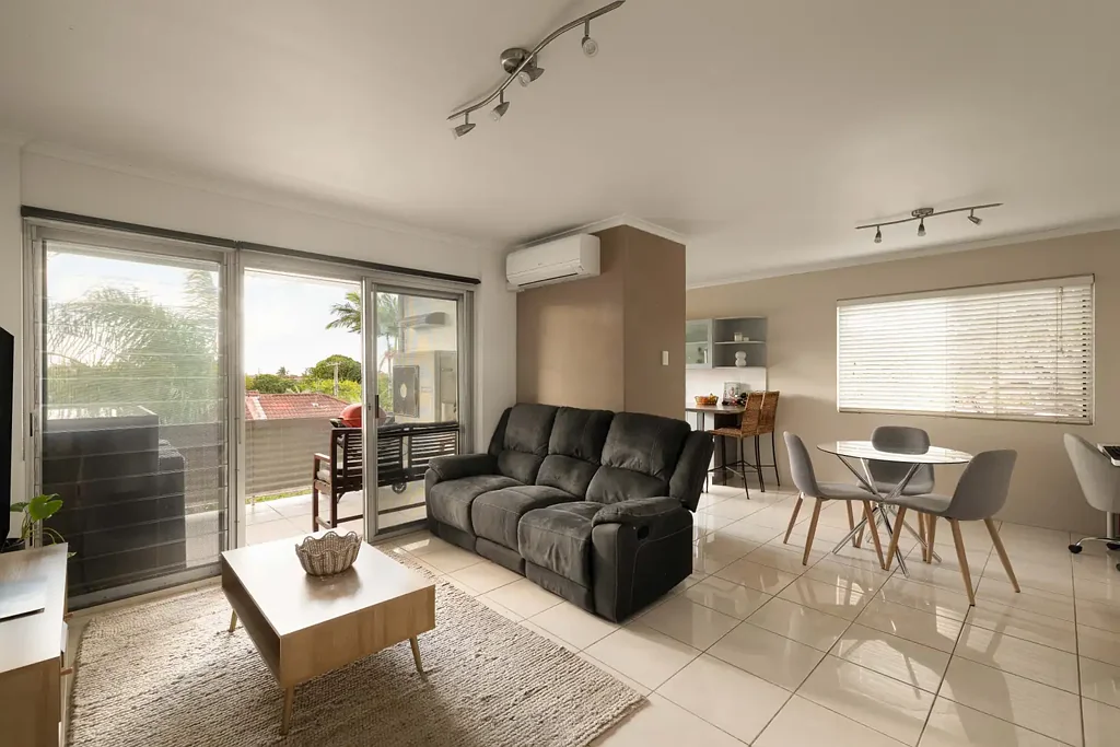 Clayfield 2कमरा Leafy, Low-Maintenance Living in a Walkable Lifestyle Setting