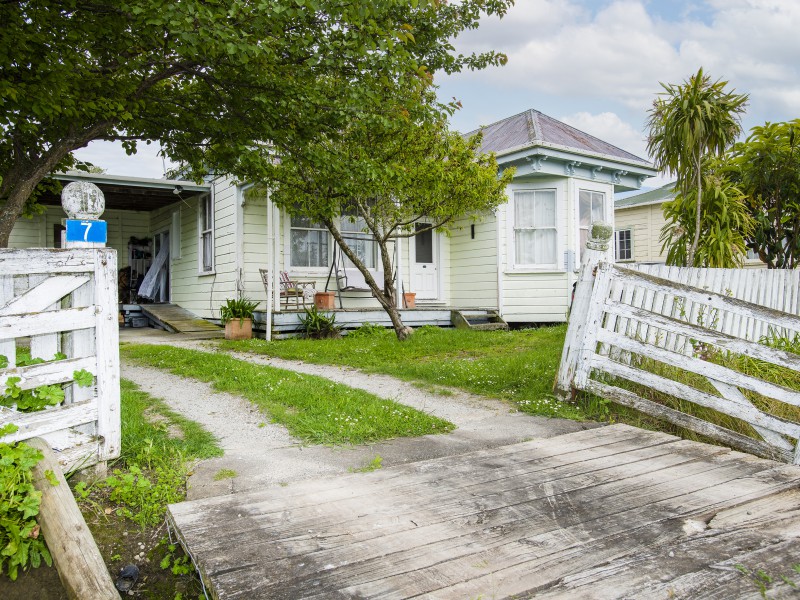 7 Cemetery Road, Patutahi, Gisborne, 4 ਕਮਰੇ, 0 ਬਾਥਰੂਮ