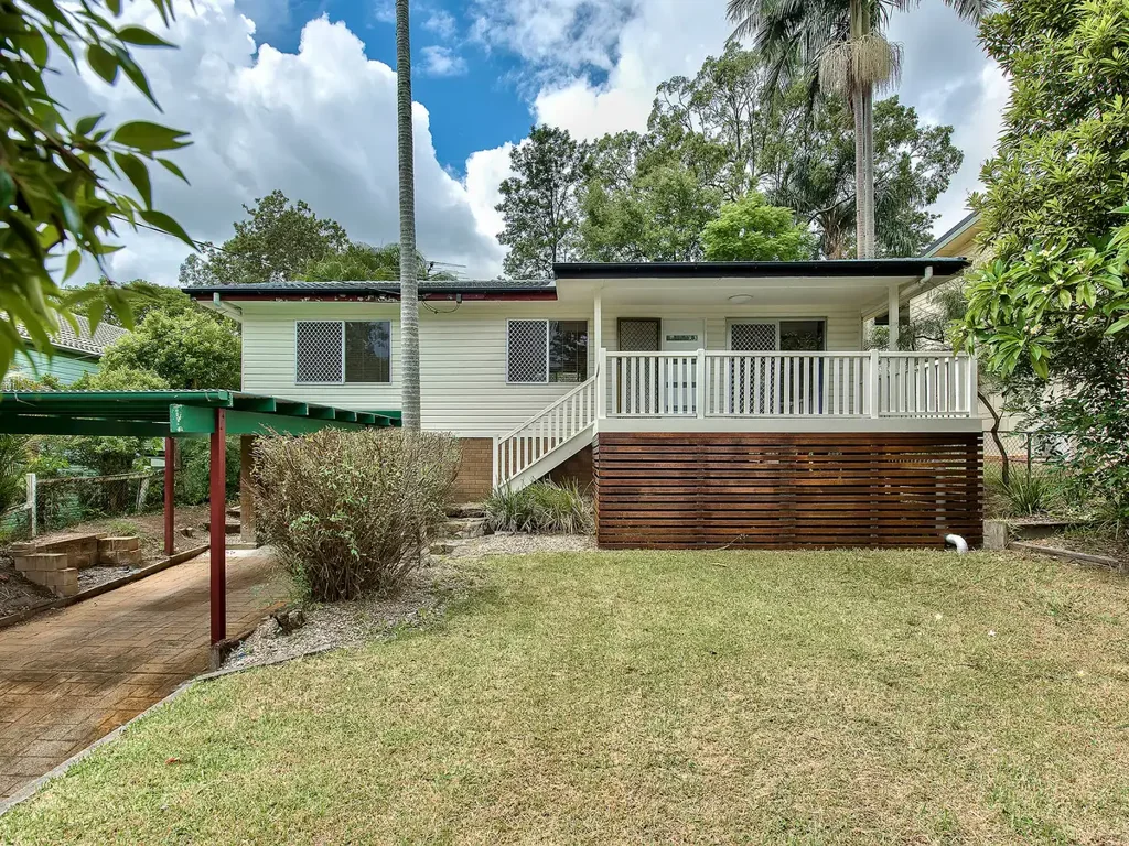 11 Aramac Street, Keperra, QLD 4054