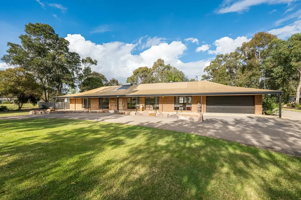 Kialla 4房  The Brief: Prestigious Kialla Court Lifestyle on Approximately Five Acres