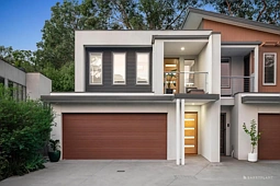 2/15 Grove Street, Eltham