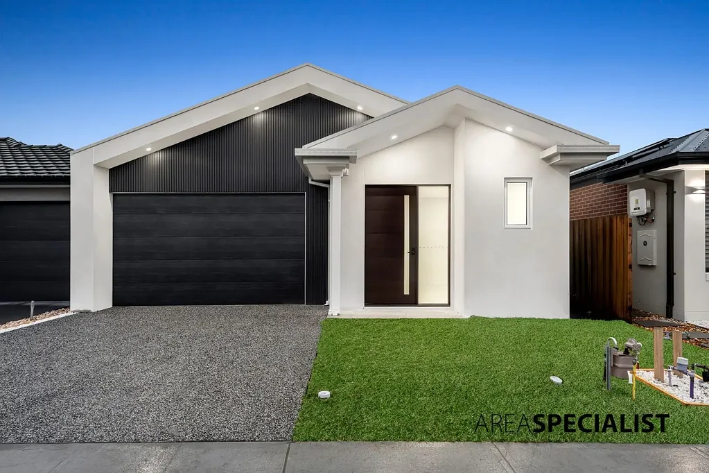 Junction Village 4 Bedroom Stylish Modern Living with Elegant Finishes
