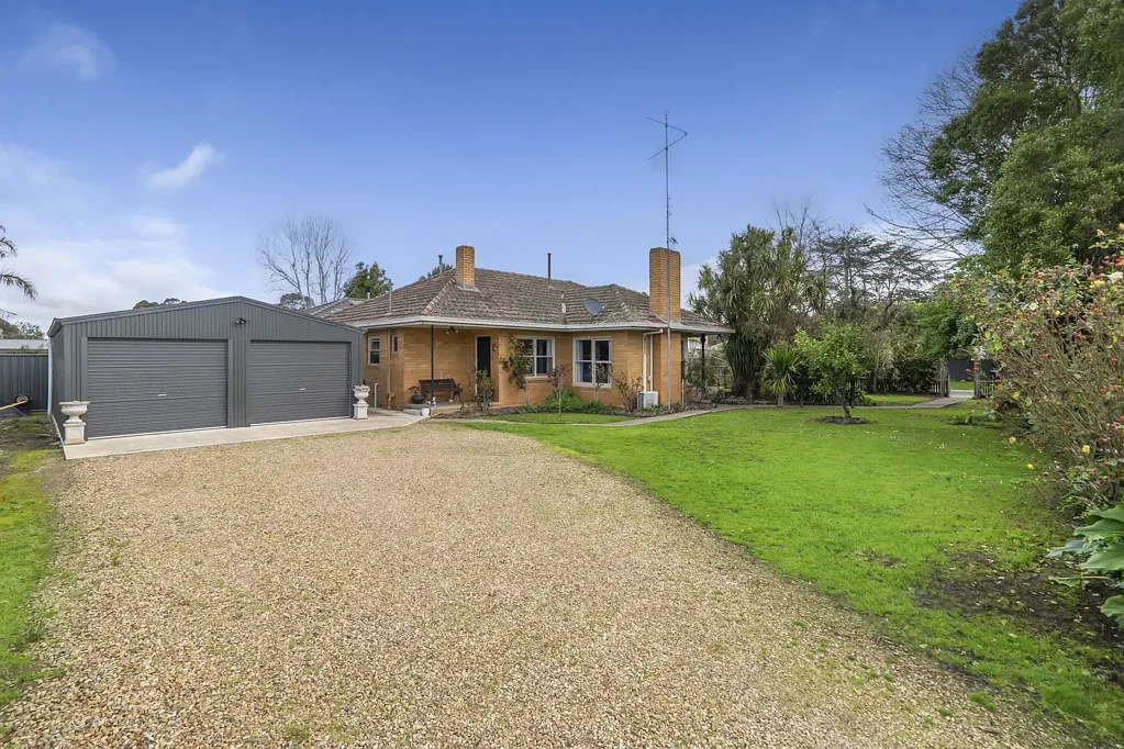 Colac 3房  Space, Convenience & Plenty of Potential