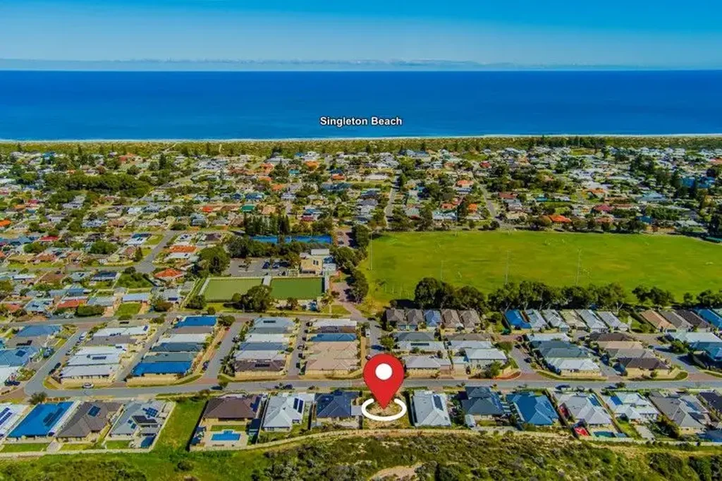 Singleton Ocean glimpses, 816 m2 block