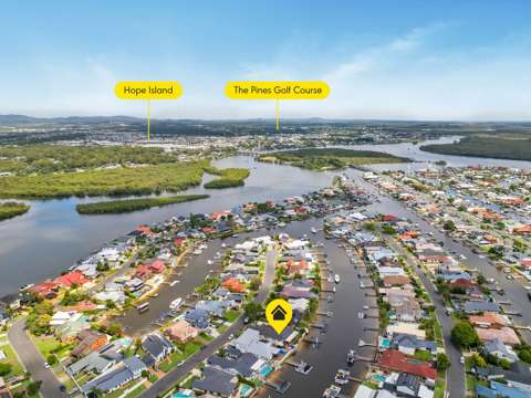 Paradise Point 4 Bedroom Your Dream Entertainer's Haven