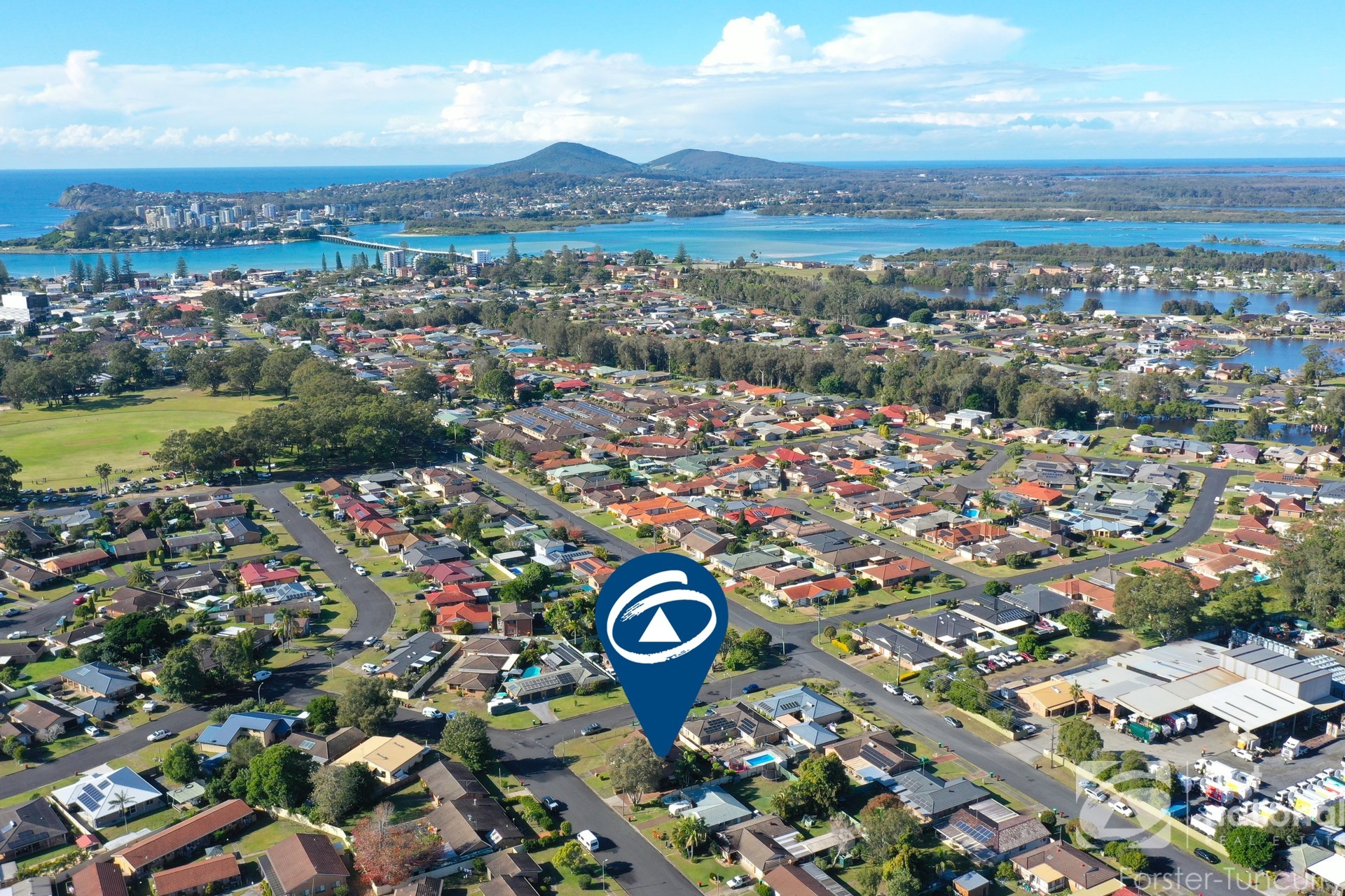 UNIT 2 6 COLVIN AV, TUNCURRY NSW 2428, 0 rūma, 0 rūma horoi, Townhouse