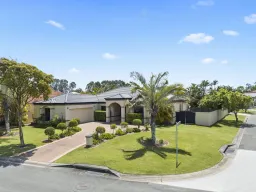 7 The Peninsula, Helensvale