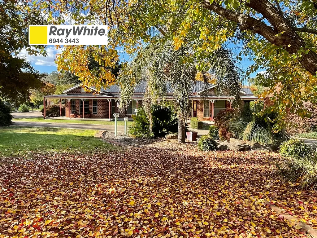 Gundagai 4房  Town living in a rural setting