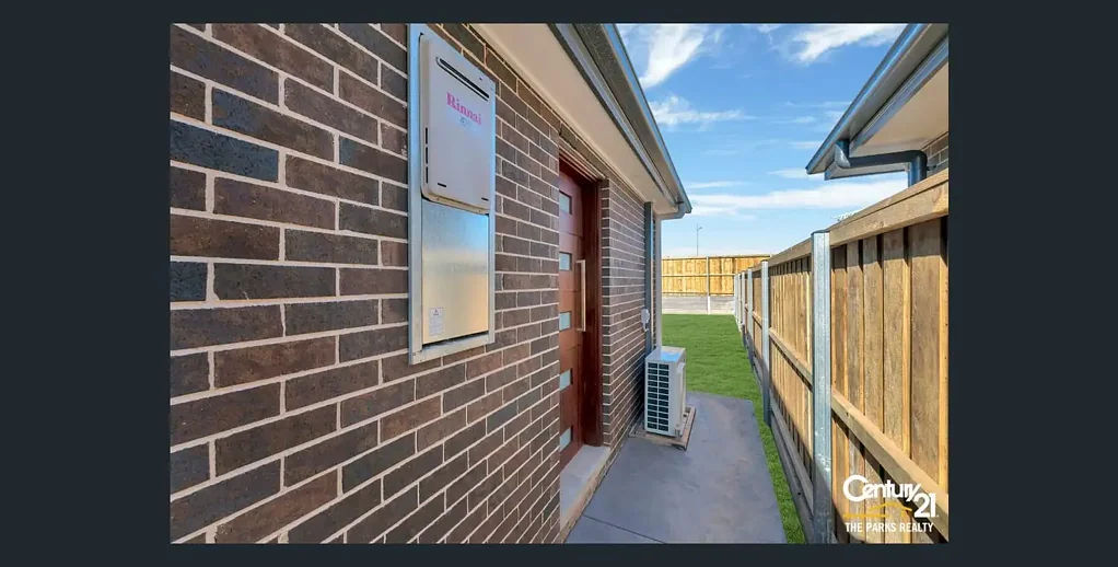COSY TWO BEDROOM GRANNTY FLAT
