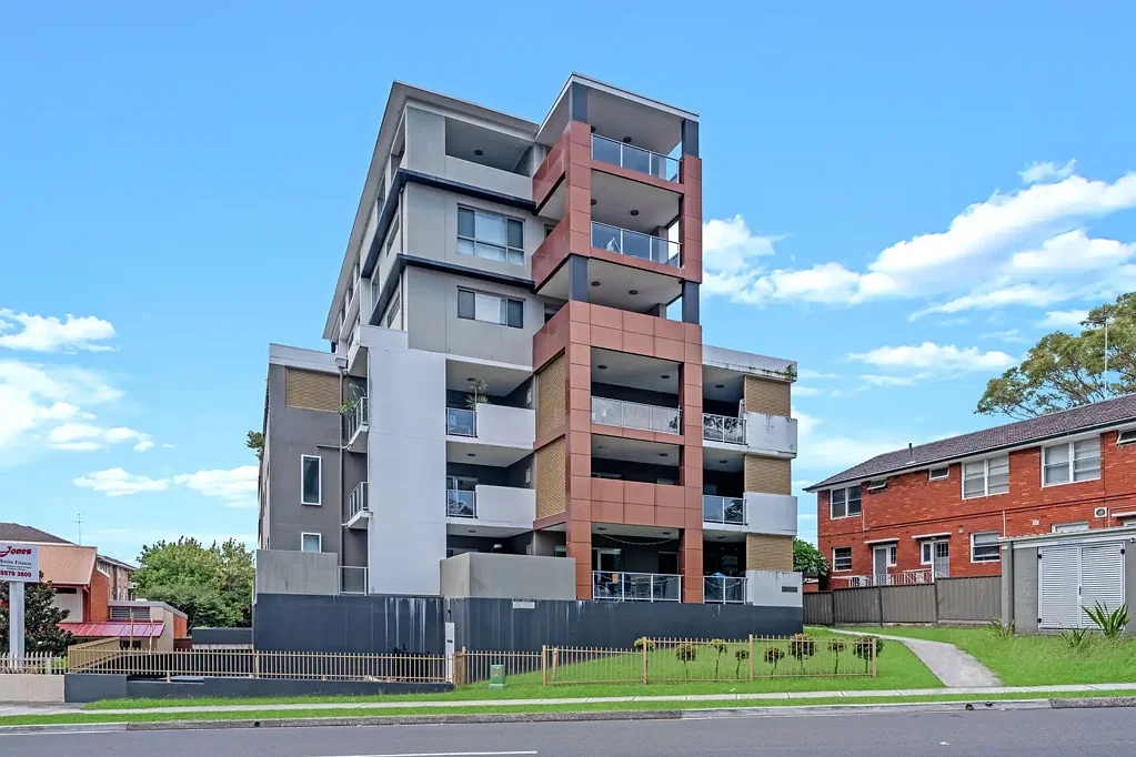 9/4 St Georges Parade, Hurstville, NSW 2220