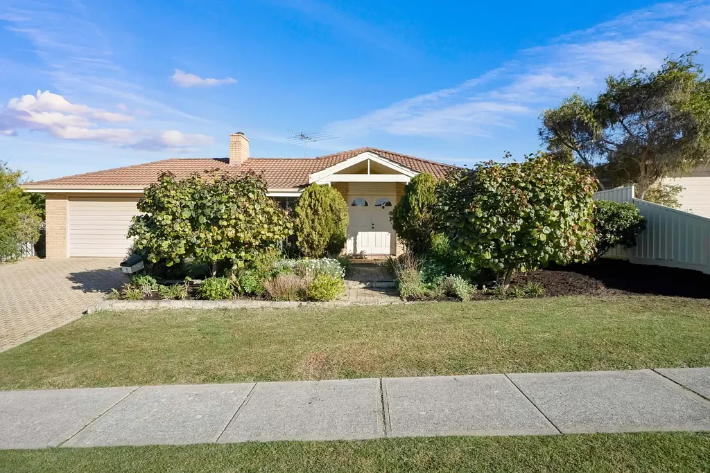 Ocean Reef 4房  Well Kept, Well Located