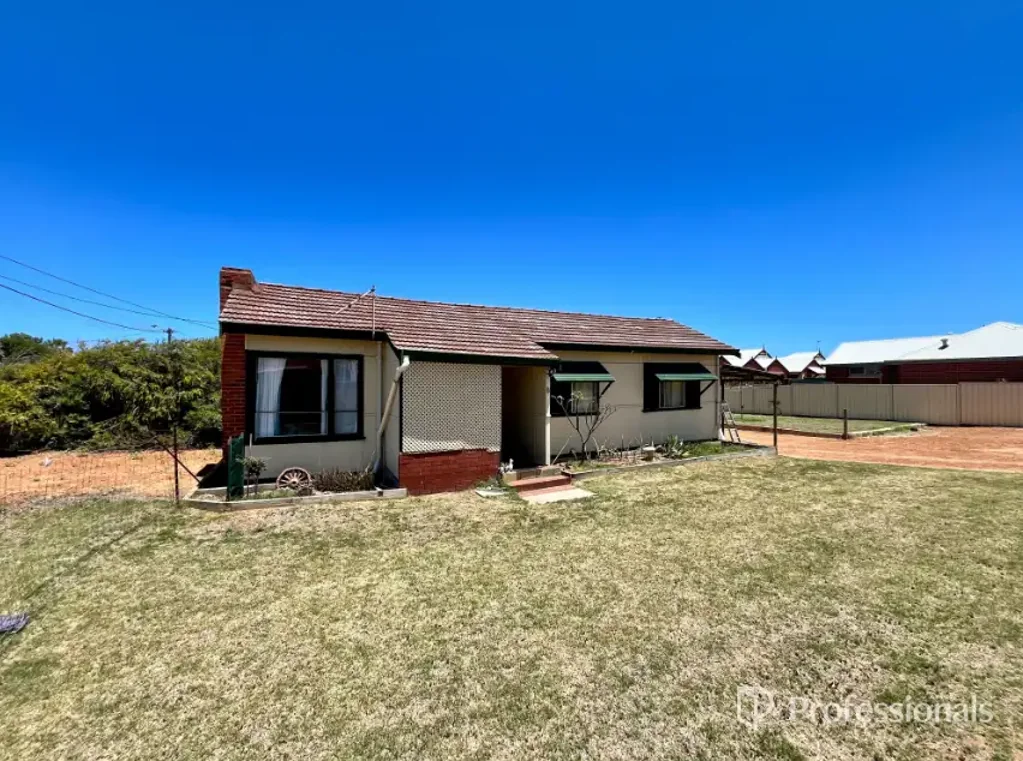 6 Whitfield Place, Beachlands, WA 6530